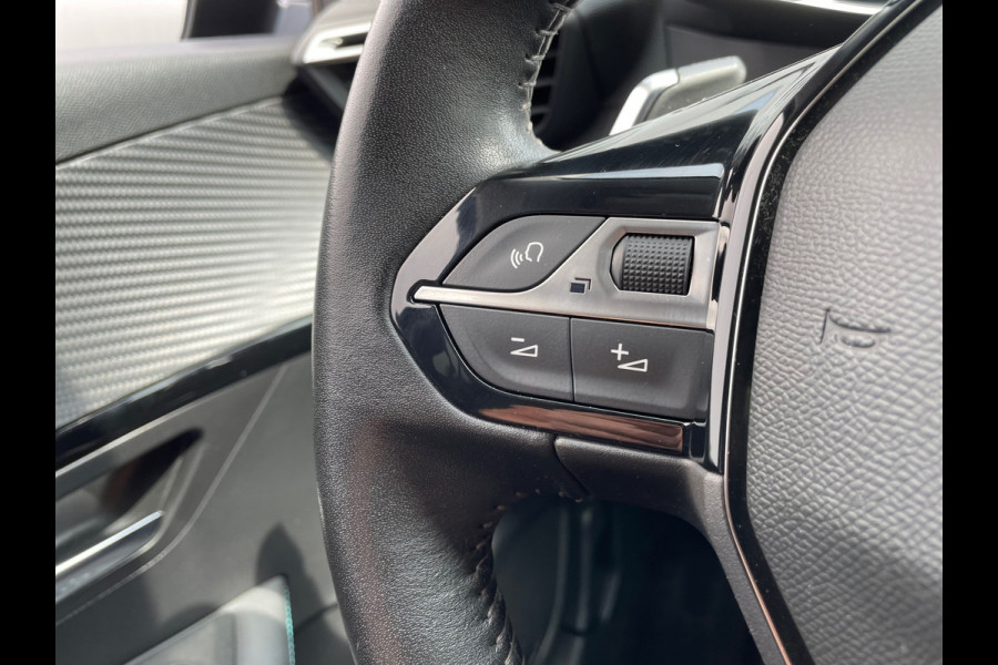 Peugeot 208 1.2 PureTech Allure / Automaat / Navigatie