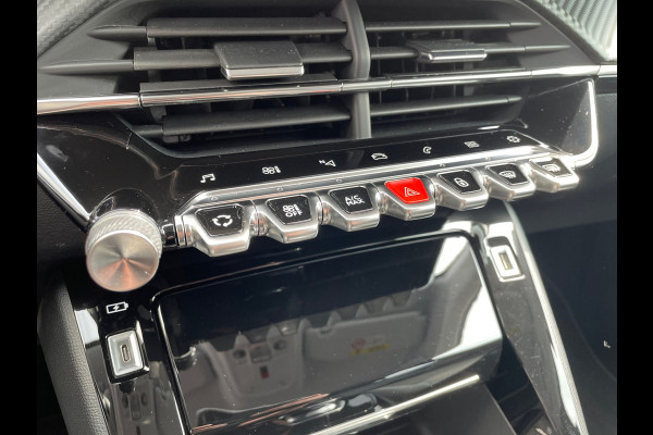 Peugeot 208 1.2 PureTech Allure / Automaat / Navigatie