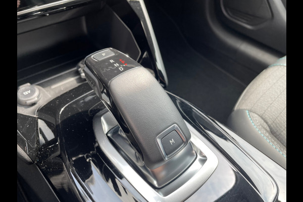 Peugeot 208 1.2 PureTech Allure / Automaat / Navigatie