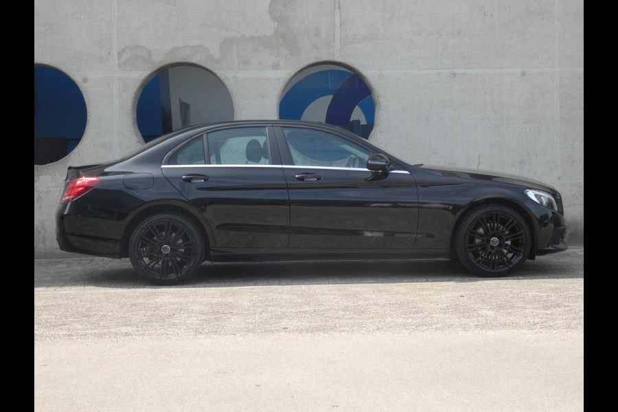 Mercedes-Benz C-Klasse 250 Ambition | LEDEREN BEKLEDING | NAVIGATIE | DEALER ONDERHOUDEN |