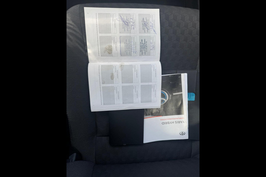 Toyota Yaris 1.5 Hybrid First Edition Trekhaak afn. / Navi / Camera / LM velgen
