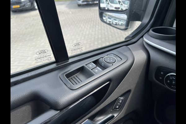 Ford Tourneo Custom 320 1.0 EcoBoost L1H1 PHEV Titanium Zuid | incl. BTW en BPM | 8 persoons ! | Navigatie | Xenon