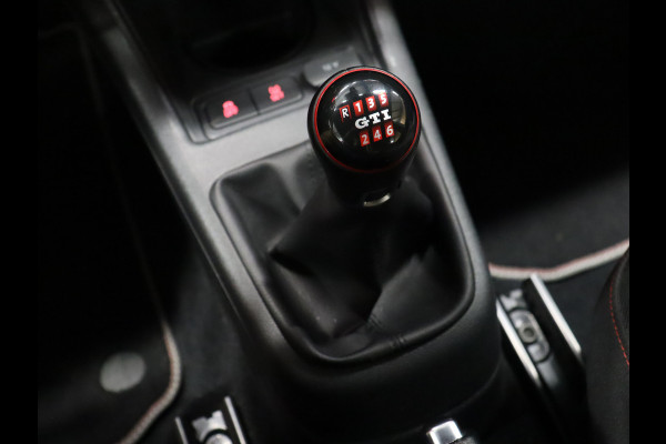 Volkswagen up! 1.0 TSI GTI [6-BAK, CAMERA, STOELVERWARMING, PDC ACHTER, BLUETOOTH, AIRCO, CRUISE, NIEUWSTAAT]