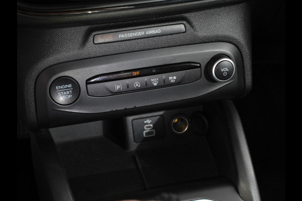 Ford Focus 1.0 Focus 125 PK HB ST-Line Automaat Navigatie Climate control cruise control Carplay LM velgen Parkeersensoren Led Matrix koplampen