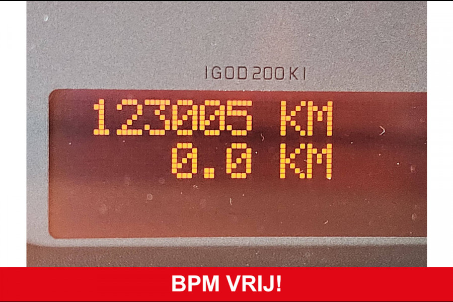 Renault Master T35 2.3 dCi L2H2 Airco Euro6 NAP Imperiaal Trekhaak Sidebars Oh-Historie!