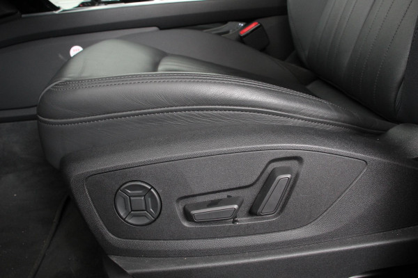 Audi e-tron 55 Quattro Advanced Tour Pack LED Matrix 20" PDC VA Camera Leder DAB+