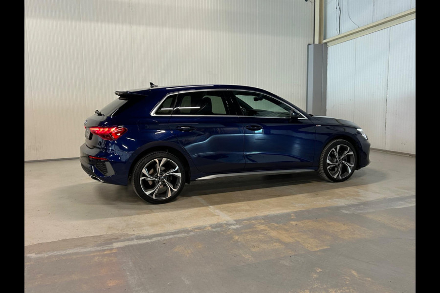 Audi A3 Sportback 40 TFSI e Business edition | S-LINE | HUD | KUIPSTOELEN | CAMERA