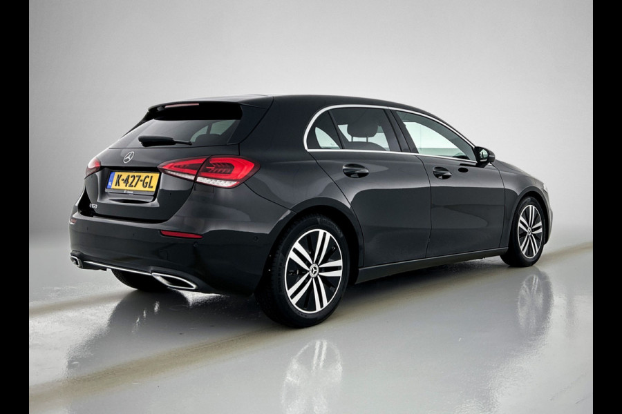 Mercedes-Benz A-Klasse 160 Advantage % spaaks lichtmetalen velgen | MBUX wide screen | Navigatie | Parking support met  camera achter | Inclusief 24 maanden Mercedes-Benz Certified garantie voor Europa.