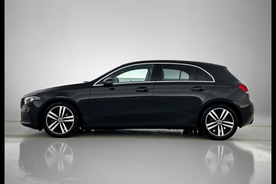 Mercedes-Benz A-Klasse 160 Advantage % spaaks lichtmetalen velgen | MBUX wide screen | Navigatie | Parking support met  camera achter | Inclusief 24 maanden Mercedes-Benz Certified garantie voor Europa.