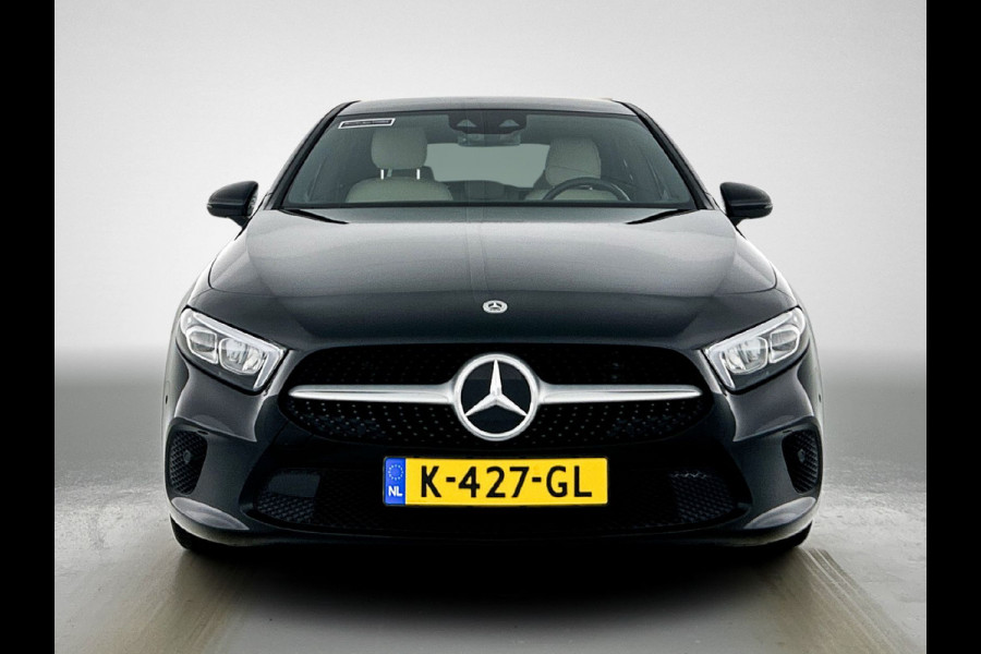 Mercedes-Benz A-Klasse 160 Advantage % spaaks lichtmetalen velgen | MBUX wide screen | Navigatie | Parking support met  camera achter | Inclusief 24 maanden Mercedes-Benz Certified garantie voor Europa.