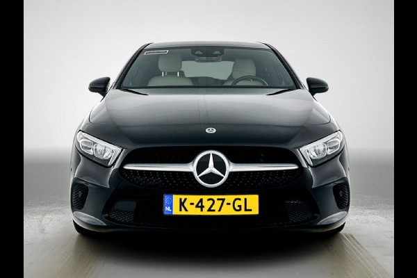 Mercedes-Benz A-Klasse 160 Advantage % spaaks lichtmetalen velgen | MBUX wide screen | Navigatie | Parking support met  camera achter | Inclusief 24 maanden Mercedes-Benz Certified garantie voor Europa.