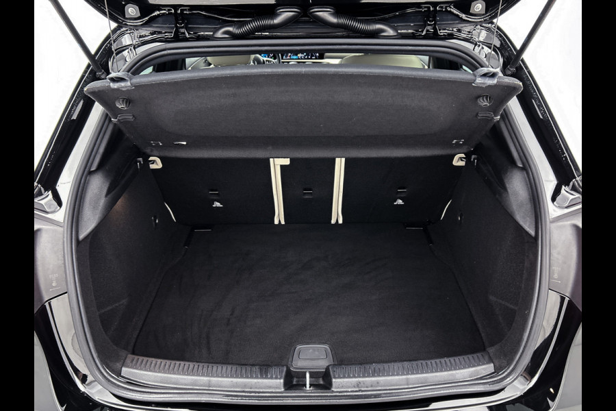 Mercedes-Benz A-Klasse 160 Advantage % spaaks lichtmetalen velgen | MBUX wide screen | Navigatie | Parking support met  camera achter | Inclusief 24 maanden Mercedes-Benz Certified garantie voor Europa.