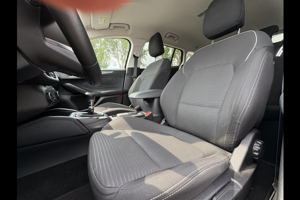 Ford FOCUS Wagon 1.0 EcoBoost Titanium Wagon | Winter Pack | Adaptive cruise control | Camera | Navigatie | 17 inch | Reservewiel
