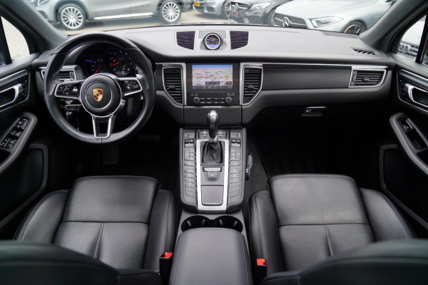 Porsche Macan 2.0 | Panorama | Bose Sound System | PASM | Sport Chrono | Stoelverwarming | Facelift | Comfortstoelen | Lane Assist