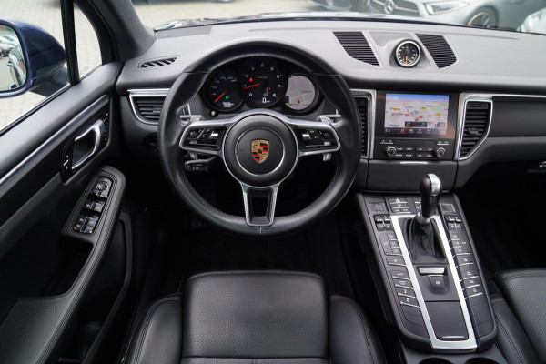 Porsche Macan 2.0 | Panorama | Bose Sound System | PASM | Sport Chrono | Stoelverwarming | Facelift | Comfortstoelen | Lane Assist