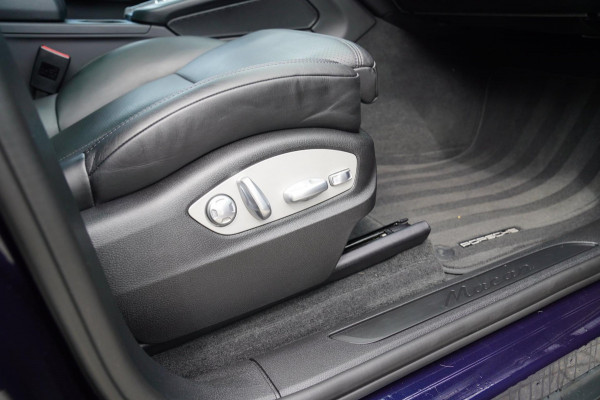 Porsche Macan 2.0 | Panorama | Bose Sound System | PASM | Sport Chrono | Stoelverwarming | Facelift | Comfortstoelen | Lane Assist