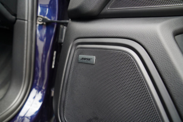 Porsche Macan 2.0 | Panorama | Bose Sound System | PASM | Sport Chrono | Stoelverwarming | Facelift | Comfortstoelen | Lane Assist
