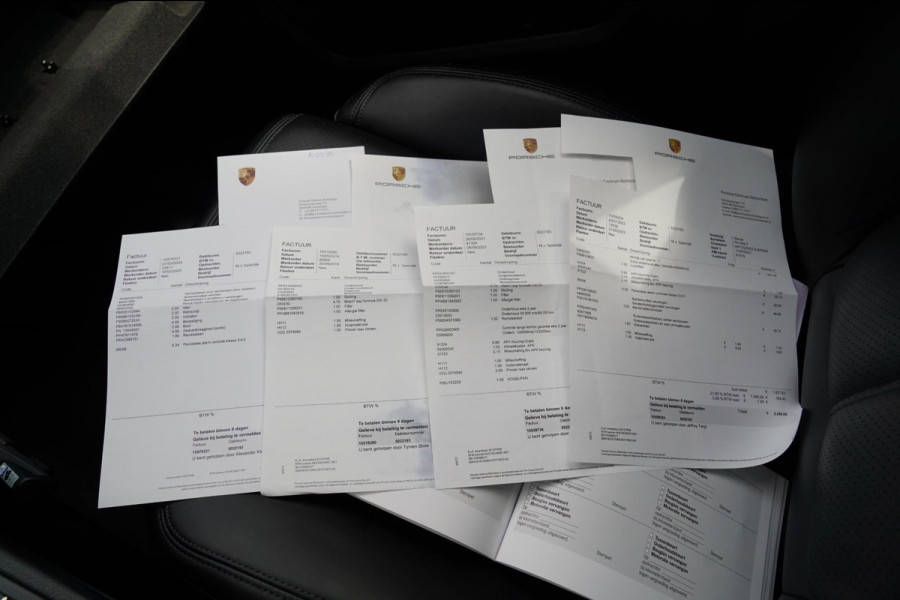 Porsche Macan 2.0 | Panorama | Bose Sound System | PASM | Sport Chrono | Stoelverwarming | Facelift | Comfortstoelen | Lane Assist