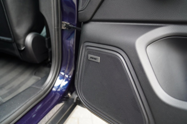 Porsche Macan 2.0 | Panorama | Bose Sound System | PASM | Sport Chrono | Stoelverwarming | Facelift | Comfortstoelen | Lane Assist
