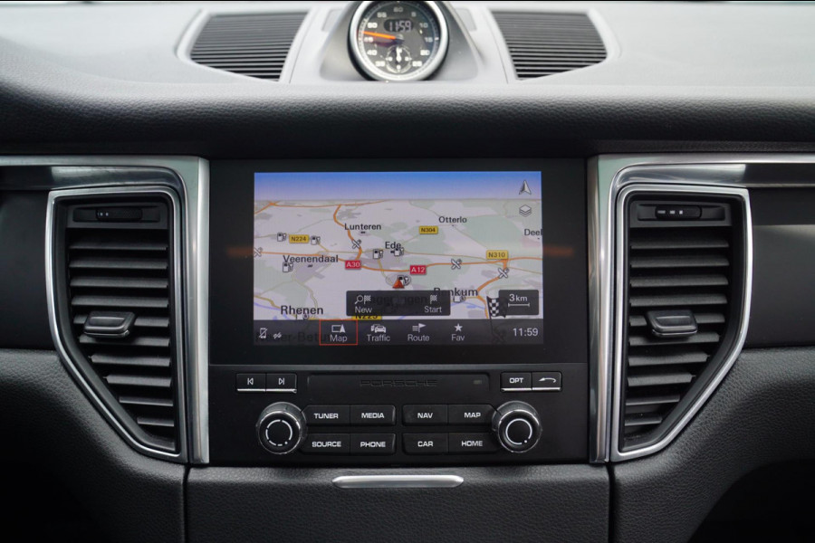 Porsche Macan 2.0 | Panorama | Bose Sound System | PASM | Sport Chrono | Stoelverwarming | Facelift | Comfortstoelen | Lane Assist
