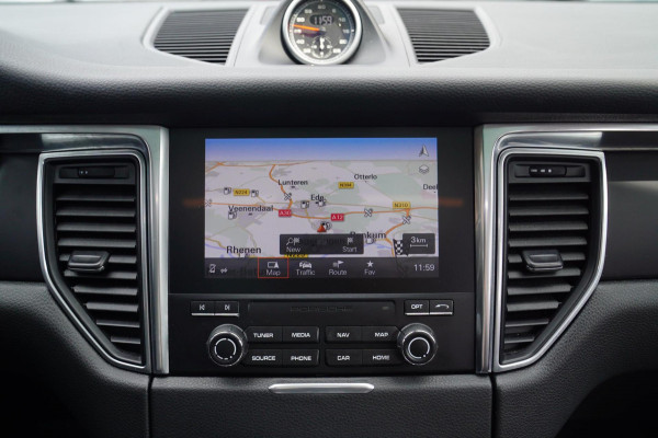 Porsche Macan 2.0 | Panorama | Bose Sound System | PASM | Sport Chrono | Stoelverwarming | Facelift | Comfortstoelen | Lane Assist