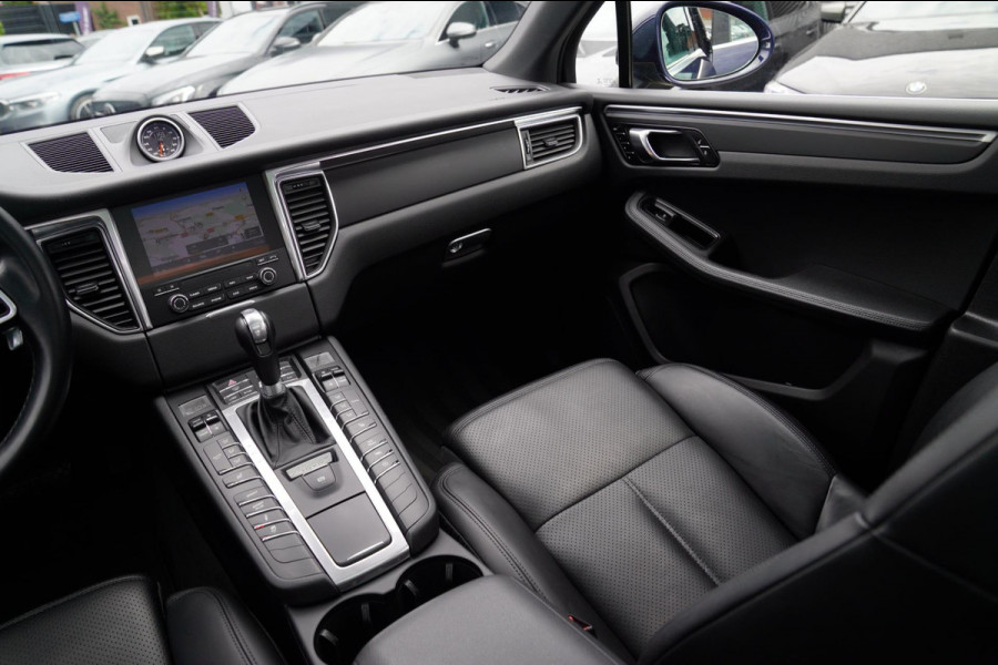 Porsche Macan 2.0 | Panorama | Bose Sound System | PASM | Sport Chrono | Stoelverwarming | Facelift | Comfortstoelen | Lane Assist