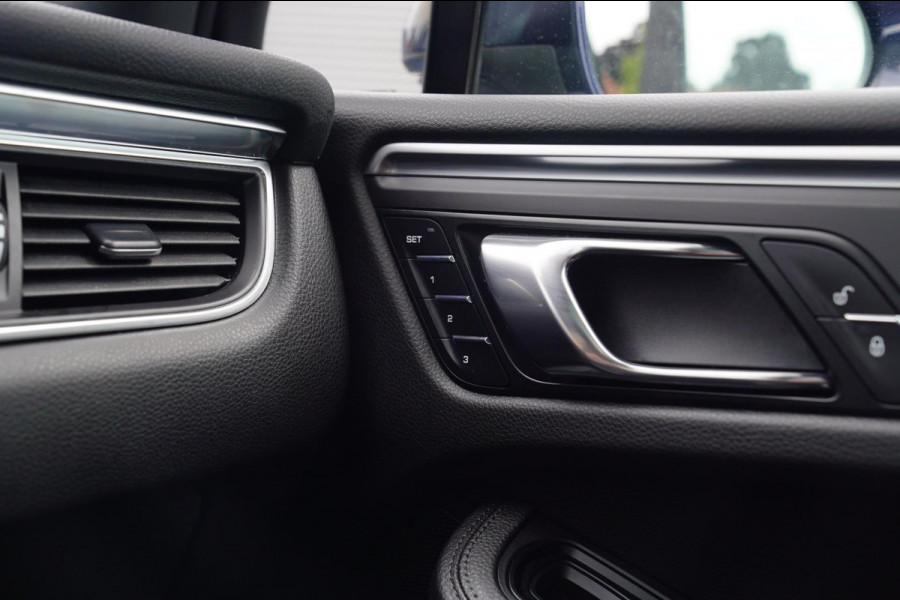 Porsche Macan 2.0 | Panorama | Bose Sound System | PASM | Sport Chrono | Stoelverwarming | Facelift | Comfortstoelen | Lane Assist