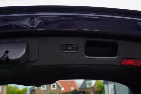 Porsche Macan 2.0 | Panorama | Bose Sound System | PASM | Sport Chrono | Stoelverwarming | Facelift | Comfortstoelen | Lane Assist