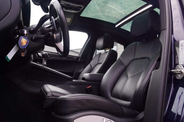 Porsche Macan 2.0 | Panorama | Bose Sound System | PASM | Sport Chrono | Stoelverwarming | Facelift | Comfortstoelen | Lane Assist