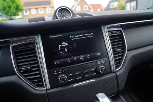 Porsche Macan 2.0 | Panorama | Bose Sound System | PASM | Sport Chrono | Stoelverwarming | Facelift | Comfortstoelen | Lane Assist