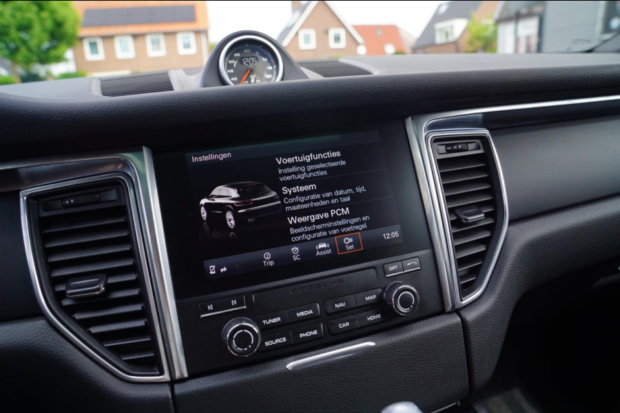 Porsche Macan 2.0 | Panorama | Bose Sound System | PASM | Sport Chrono | Stoelverwarming | Facelift | Comfortstoelen | Lane Assist