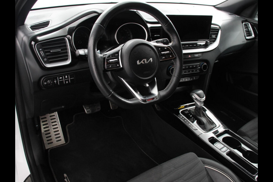 Kia ProCeed 1.5 T-GDi GT-Line Climate control Cruise control adaptive Achteruitrijd camera Parkeersensoren achter Stuur verwarming Voorstoelen verwarmd Navigatie Apple Carplay/ Android Auto