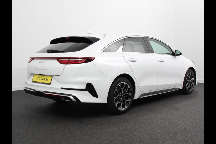Kia ProCeed 1.5 T-GDi GT-Line Climate control Cruise control adaptive Achteruitrijd camera Parkeersensoren achter Stuur verwarming Voorstoelen verwarmd Navigatie Apple Carplay/ Android Auto