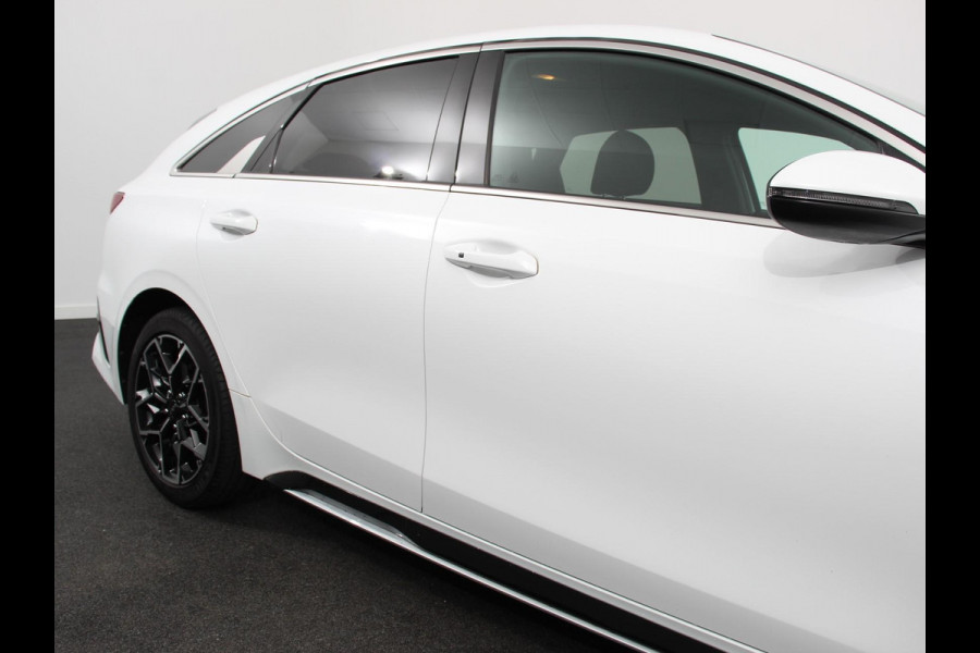 Kia ProCeed 1.5 T-GDi GT-Line Climate control Cruise control adaptive Achteruitrijd camera Parkeersensoren achter Stuur verwarming Voorstoelen verwarmd Navigatie Apple Carplay/ Android Auto