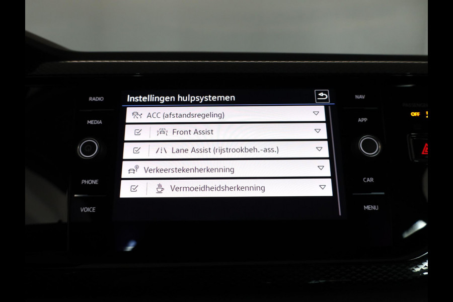 Volkswagen Polo 1.0 TSI Life Business 95 pk Automaat (DSG) | Verlengde garantie | Navigatie | Parkeersensoren | Adaptieve cruise control | Stoelverwarming |