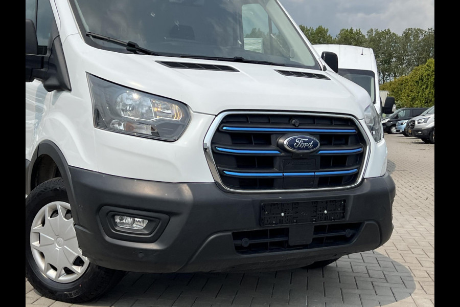 Ford E-Transit 350 L2H2 Trend 68 kWh 184pk | ZUID | Pro Power on board | Navigatie | Adaptieve Cruise |  Digitale binnenspiegel | Laadruimtebescherming | Reservewiel | H7 batterij | LED laadruimteverlichting