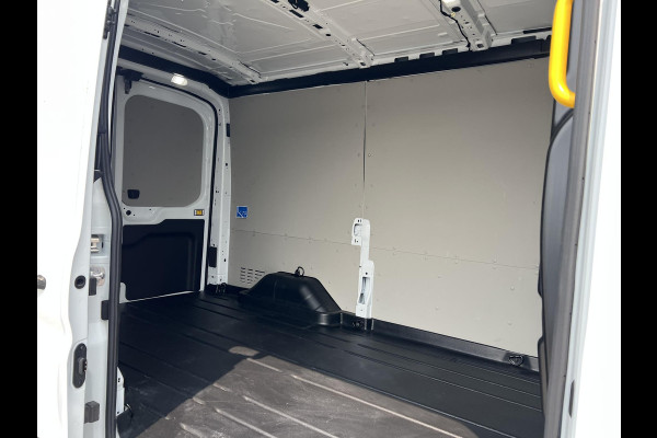 Ford E-Transit 350 L2H2 Trend 68 kWh 184pk | ZUID | Pro Power on board | Navigatie | Adaptieve Cruise |  Digitale binnenspiegel | Laadruimtebescherming | Reservewiel | H7 batterij | LED laadruimteverlichting
