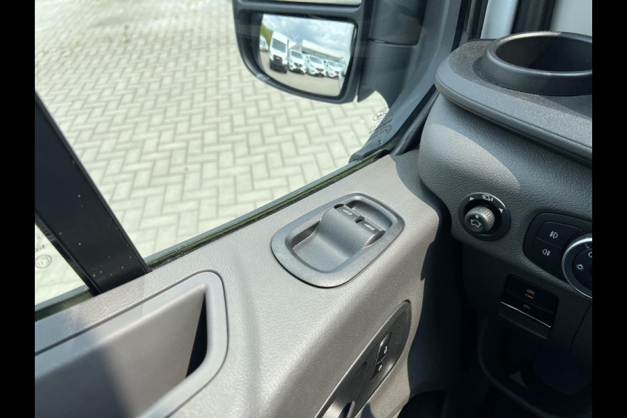 Ford E-Transit 350 L2H2 Trend 68 kWh 184pk | ZUID | Pro Power on board | Navigatie | Adaptieve Cruise |  Digitale binnenspiegel | Laadruimtebescherming | Reservewiel | H7 batterij | LED laadruimteverlichting
