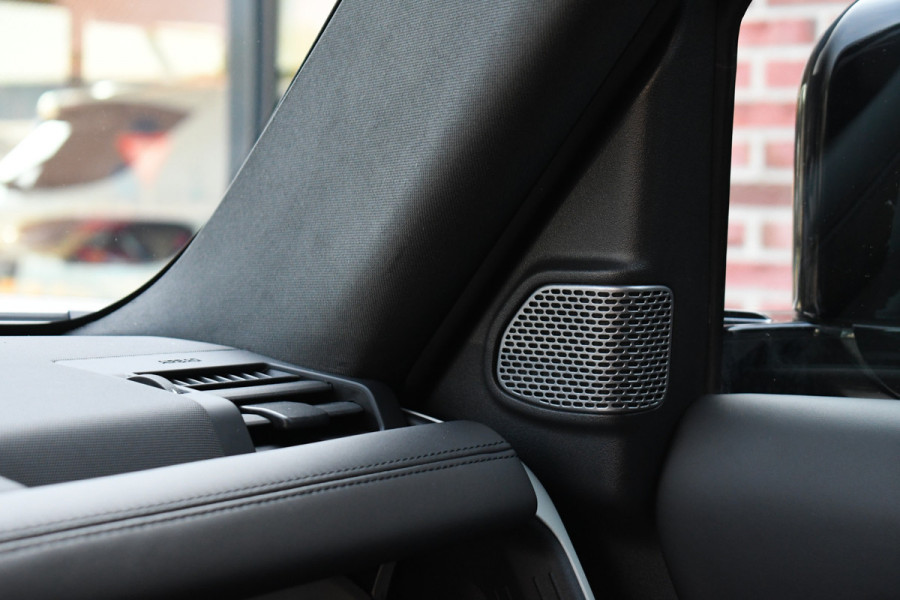 Land Rover Defender 110 D300 SE 22inch Trekh HUD 360 Stoelvent 4xLED