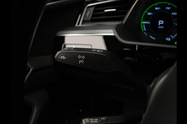 Audi e-tron E-tron 50 quattro Launch Sport (APPLE CARPLAY,LED,XENON,MEMORY,PDC,DIGITALE DASH,GETINT,NETTESTAAT)