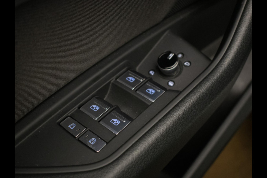 Audi e-tron E-tron 50 quattro Launch Sport (APPLE CARPLAY,LED,XENON,MEMORY,PDC,DIGITALE DASH,GETINT,NETTESTAAT)