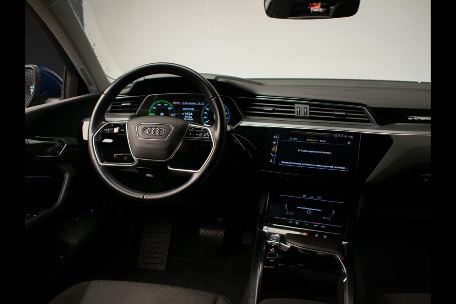 Audi e-tron E-tron 50 quattro Launch Sport (APPLE CARPLAY,LED,XENON,MEMORY,PDC,DIGITALE DASH,GETINT,NETTESTAAT)