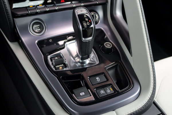 Jaguar F-Type 2.0T 301 PK Aut8 | Camera | LED | Sfeerverlichting | Meridian Sound | Lane Assist | Cruise Control | Climate Control | Leder |