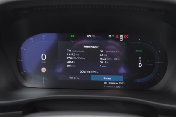 Volvo C40 Single Motor Extended Range Ultimate 82 kWh / Adaptieve cruise control / Parkeersensoren met 360 camera / Apple carplay / Keyless entry / Elektrische achterklep / Stoel - en stuurwielverwarming / Elektrische stoelen met geheugen / Harman Kardon audio