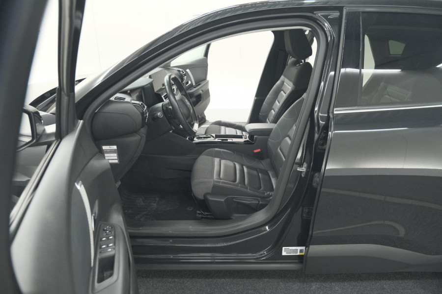 Citroën C4 Puretech 130 EAT8 Shine | Camera | Head-Up Display | Parkeersensoren | Navigatie