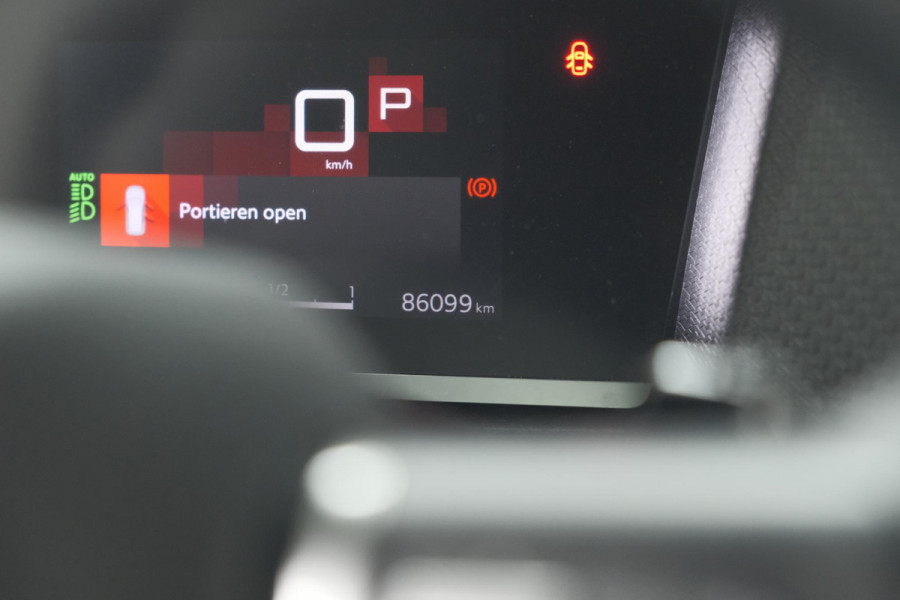 Citroën C4 Puretech 130 EAT8 Shine | Camera | Head-Up Display | Parkeersensoren | Navigatie