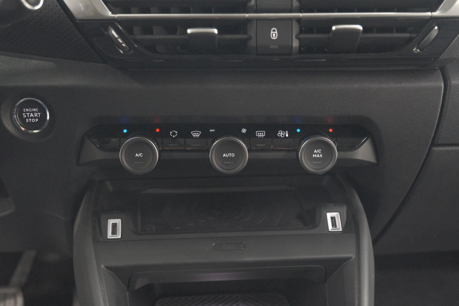 Citroën C4 Puretech 130 EAT8 Shine | Camera | Head-Up Display | Parkeersensoren | Navigatie