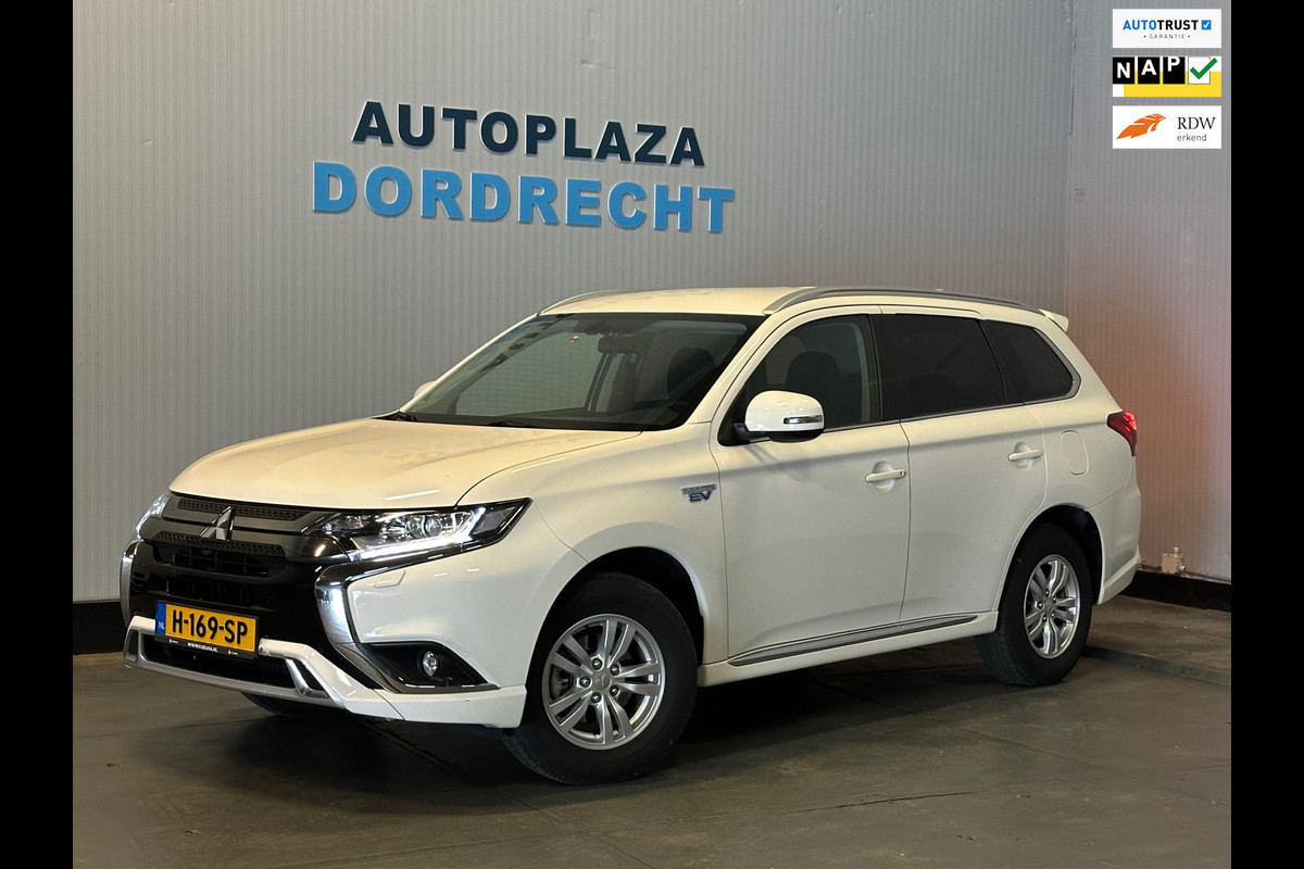 Mitsubishi Outlander 2.4 PHEV Pure CAMERA Mitsubishi Outlander 2.4 PHEV Pure CAMERA