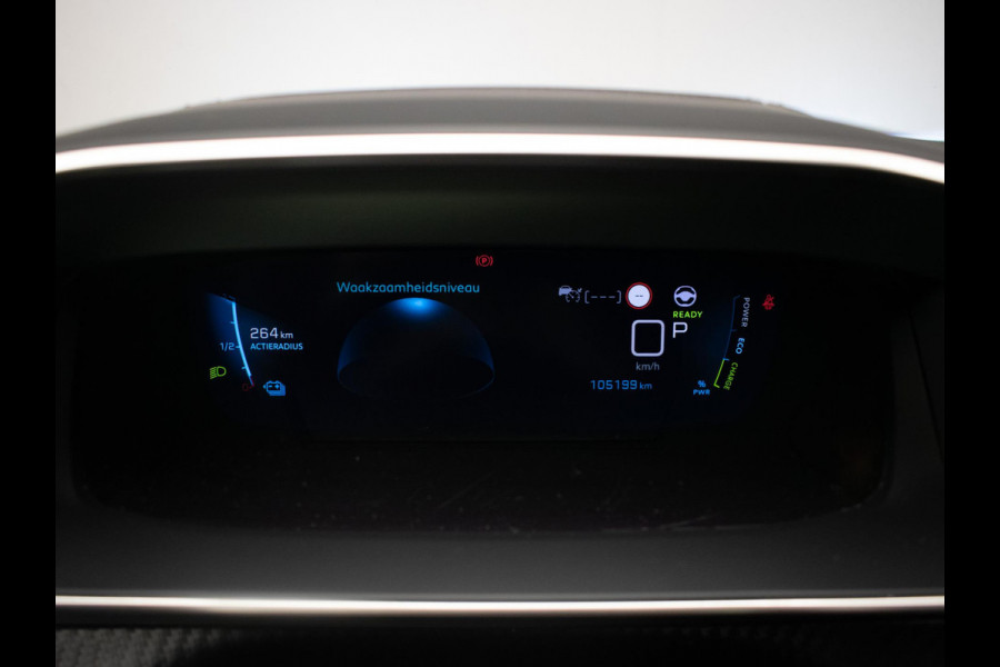 Peugeot e-2008 EV GT Pack 50 kWh Sport 3 FASE (PANORAMADAK,APPLE CARPLAY,LED,NAVI,3D CAMERA,ALCANTARA,DODE HOEK,NETTESTAAT)