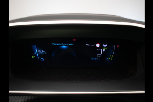 Peugeot e-2008 EV GT Pack 50 kWh Sport 3 FASE (PANORAMADAK,APPLE CARPLAY,LED,NAVI,3D CAMERA,ALCANTARA,DODE HOEK,NETTESTAAT)